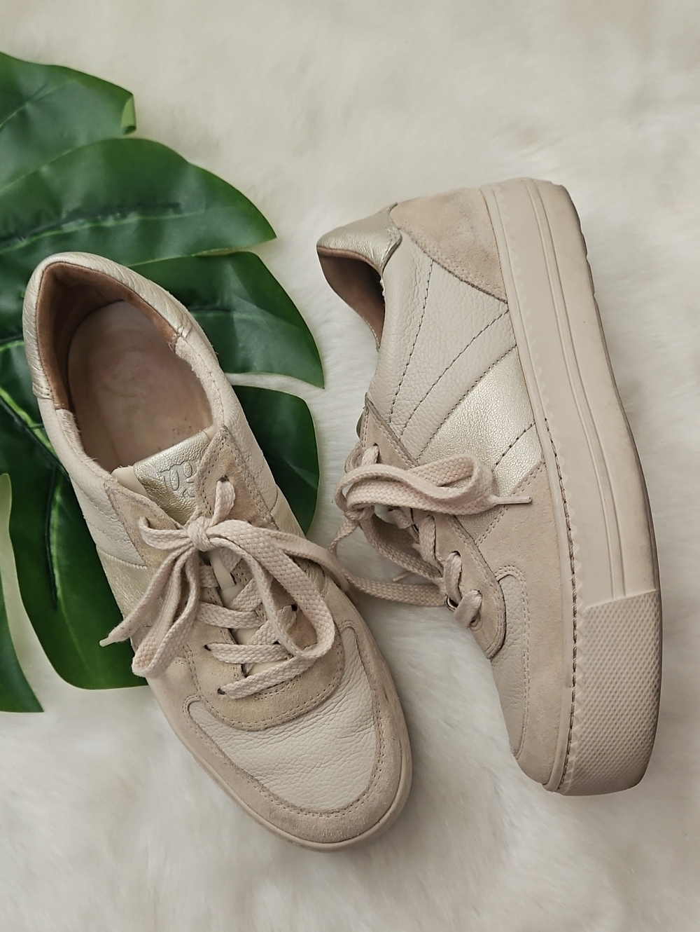 Paul Green Women's Neutral Cream Lace-Up Sneakers